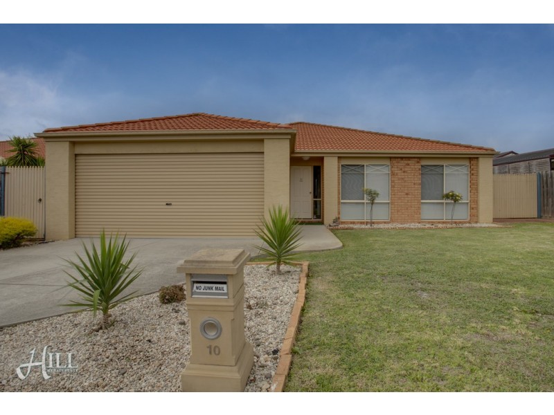 10 Lisburn Way, Berwick VIC 3806