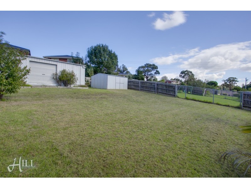 8 Blackwood Drive, Hampton Park VIC 3976