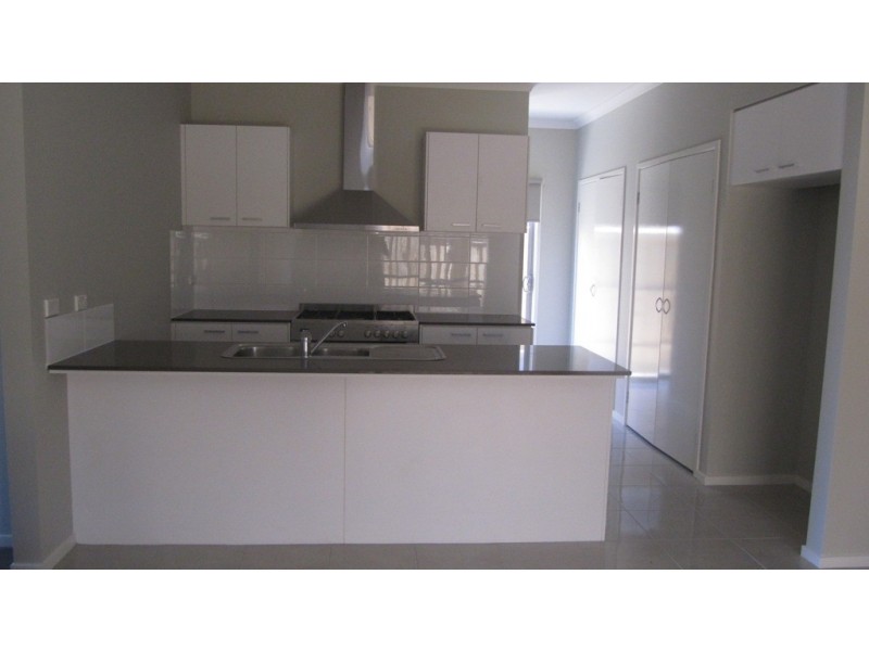 37 Goulburn Street, Cranbourne East VIC 3977