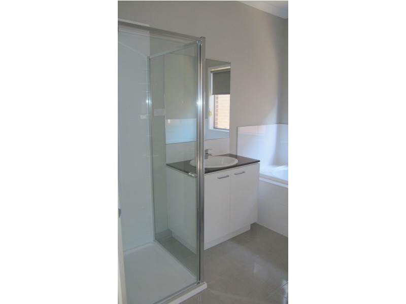 37 Goulburn Street, Cranbourne East VIC 3977