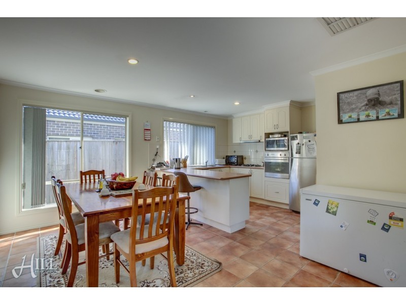 56 Edgbaston Circuit, Berwick VIC 3806