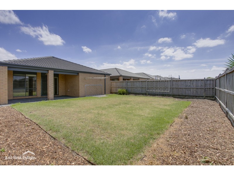 94 William Thwaites Boulevard, Cranbourne North VIC 3977