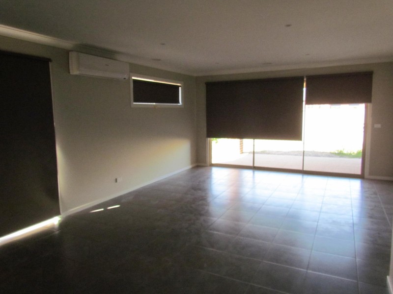 19 Hamish Avenue, Pakenham VIC 3810