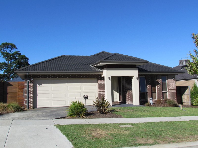 53 Saul Avenue, Berwick VIC 3806