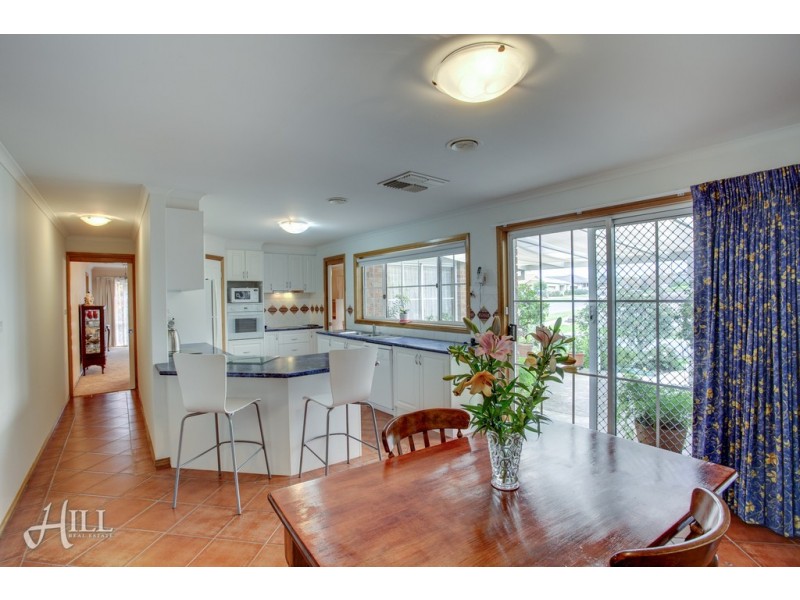 1 Cunneen Crescent, Berwick VIC 3806