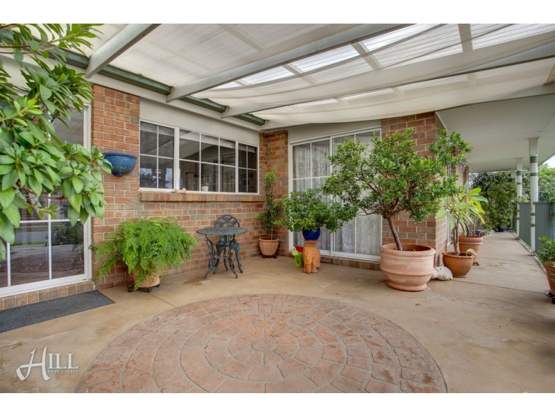 1 Cunneen Crescent, Berwick VIC 3806