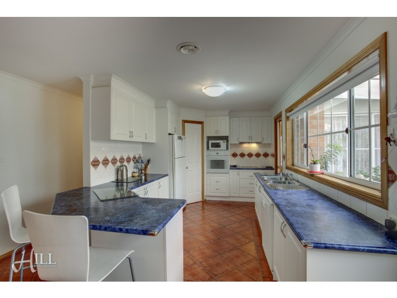 1 Cunneen Crescent, Berwick VIC 3806