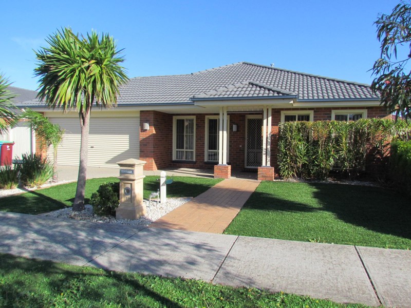 11 Norwich Drive, Berwick VIC 3806