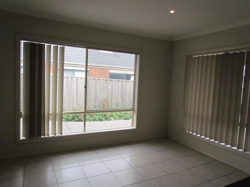 11 Norwich Drive, Berwick VIC 3806