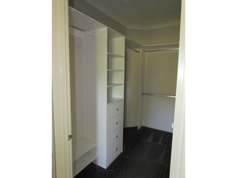 11 Norwich Drive, Berwick VIC 3806