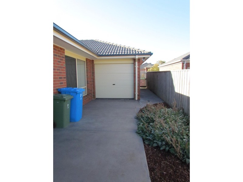 11 Norwich Drive, Berwick VIC 3806