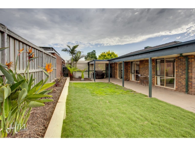 9 Van Court, Narre Warren VIC 3805