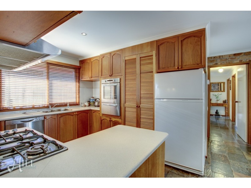 9 Van Court, Narre Warren VIC 3805