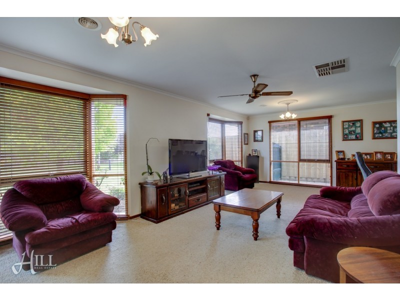 9 Van Court, Narre Warren VIC 3805