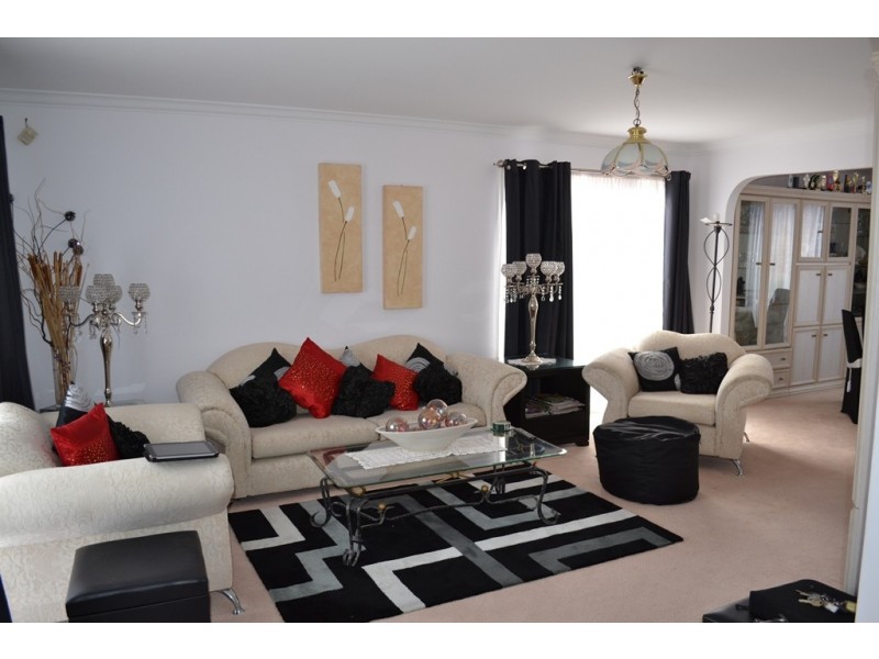 5 Balfour Court, Berwick VIC 3806