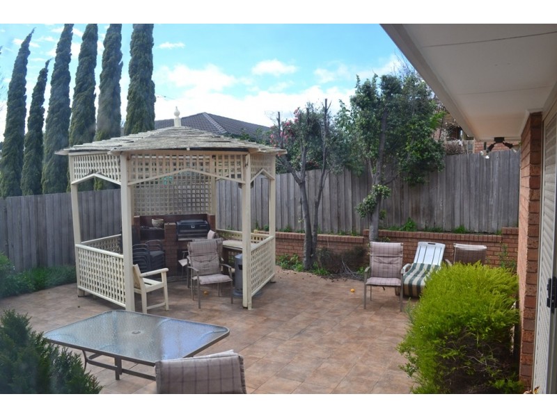 5 Balfour Court, Berwick VIC 3806