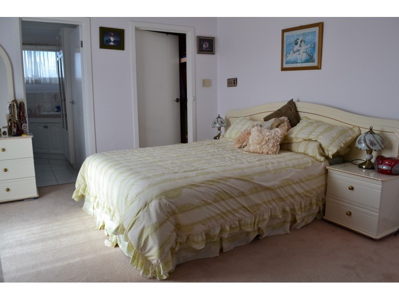 5 Balfour Court, Berwick VIC 3806