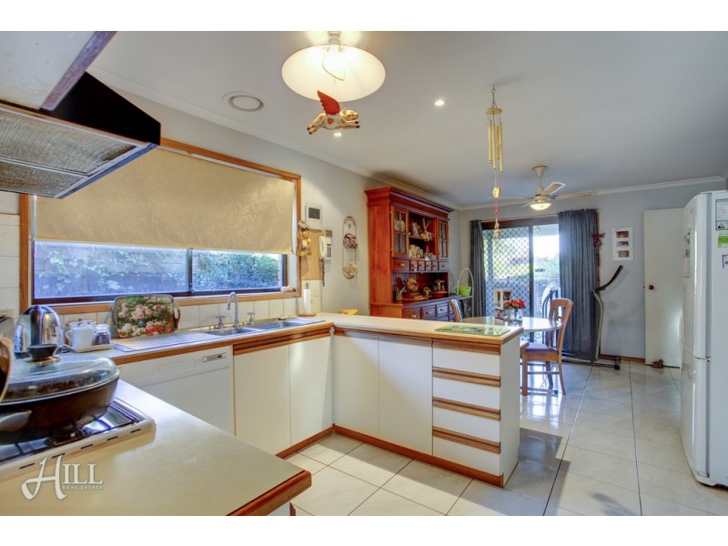 23 Escott Grove, Berwick VIC 3806