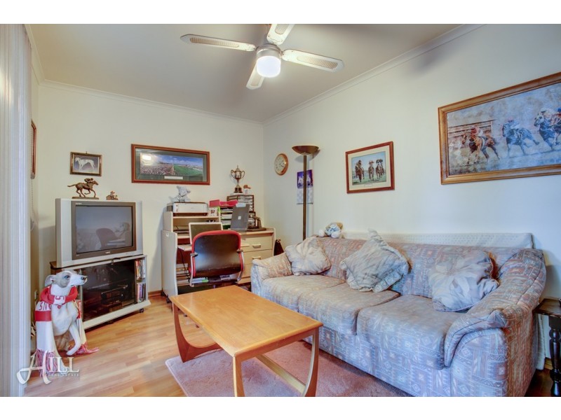 23 Escott Grove, Berwick VIC 3806