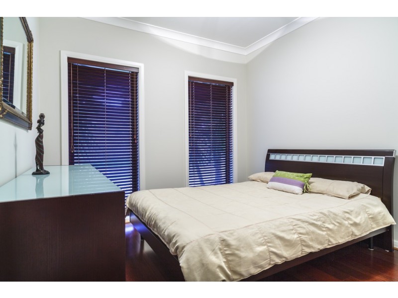 25 Highvale Crescent, Berwick VIC 3806