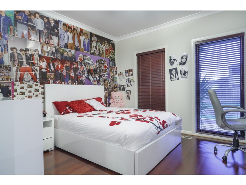 25 Highvale Crescent, Berwick VIC 3806