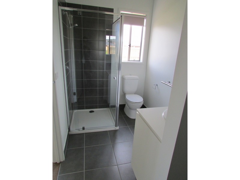 31 Frankland Street, Clyde North VIC 3978