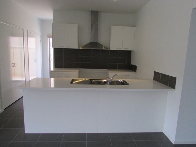 31 Frankland Street, Clyde North VIC 3978