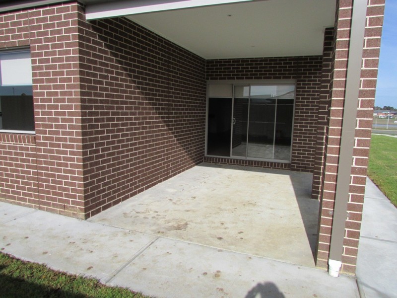 31 Frankland Street, Clyde North VIC 3978