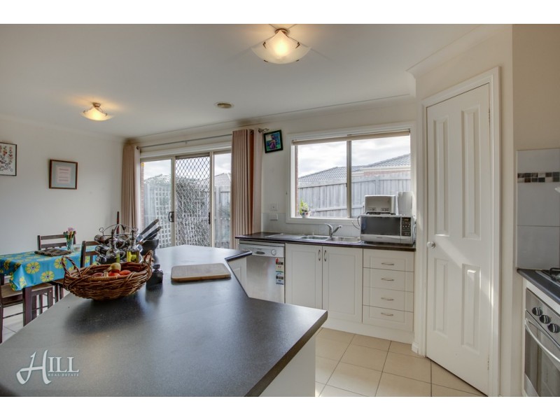 Unit 1/29 Silvergum Drive, Pakenham VIC 3810