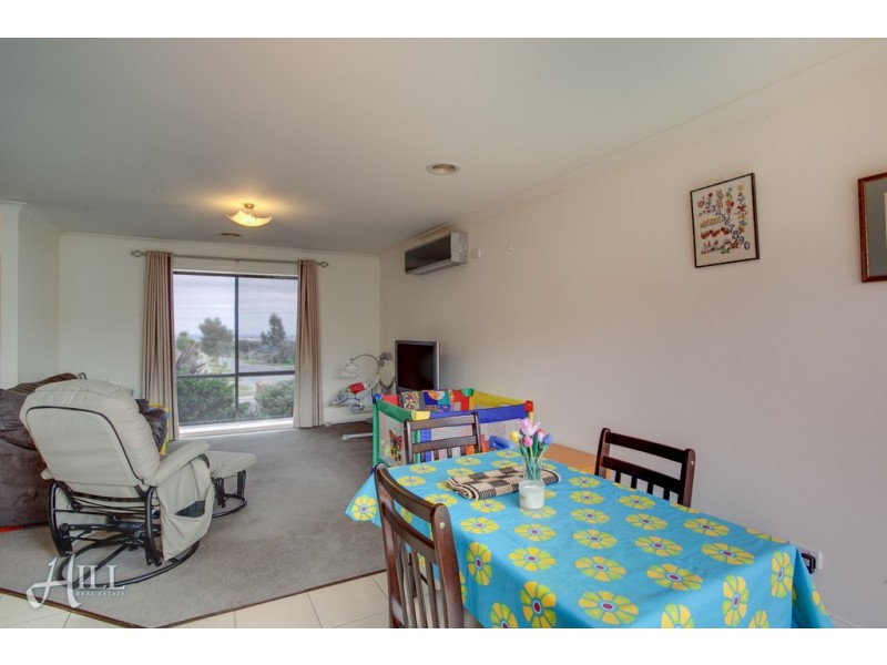 Unit 1/29 Silvergum Drive, Pakenham VIC 3810