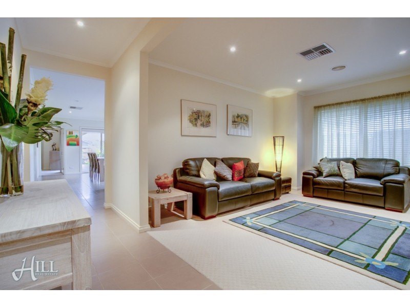 Unit 1/27 Abeckett Road, Bunyip VIC 3815