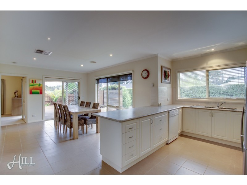 Unit 1/27 Abeckett Road, Bunyip VIC 3815