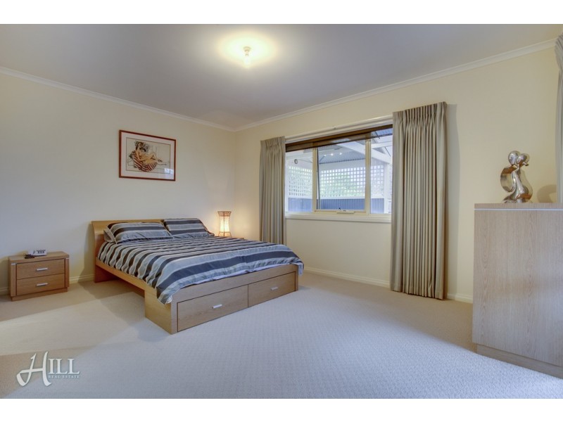 Unit 1/27 Abeckett Road, Bunyip VIC 3815