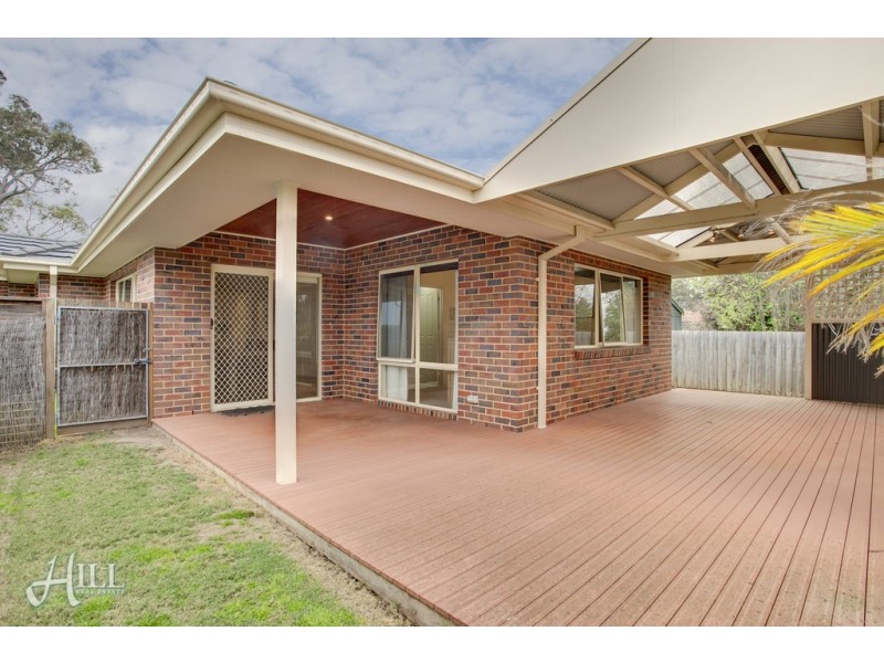 Unit 1/27 Abeckett Road, Bunyip VIC 3815