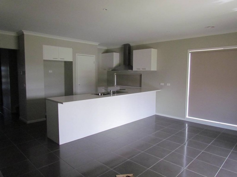 Lot 2006 (33) Frankland Street, Clyde North VIC 3978