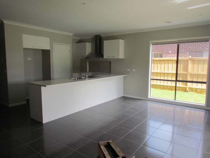 Lot 2006 (33) Frankland Street, Clyde North VIC 3978