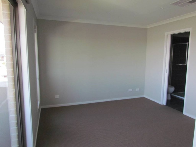 Lot 2006 (33) Frankland Street, Clyde North VIC 3978