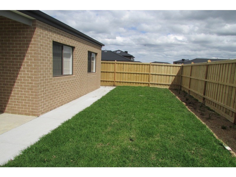 62 Brocker Street, Clyde North VIC 3978