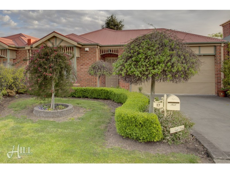 17 Wilona Way, Berwick VIC 3806