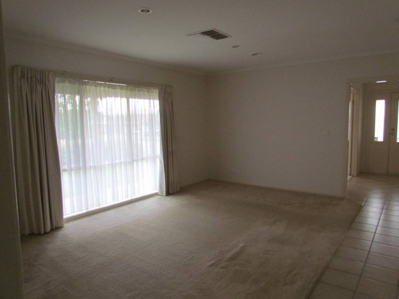 67 The Boulevard, Narre Warren South VIC 3805