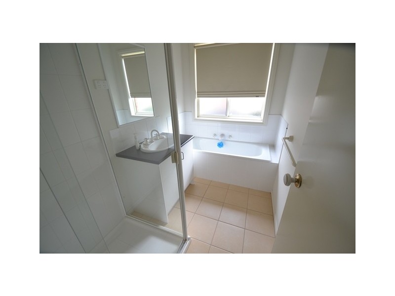 39 Leonard Avenue, Berwick VIC 3806