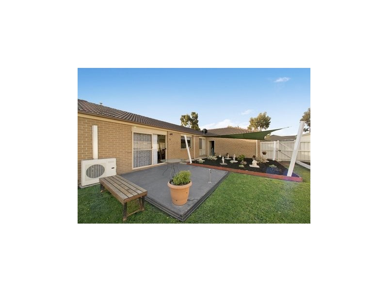 13 Wonboyn Close, Pakenham VIC 3810