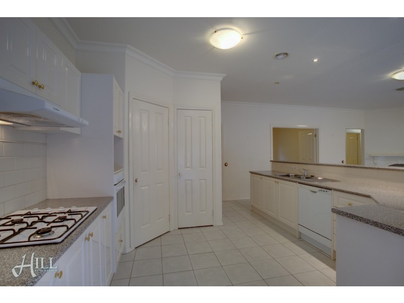 11 Terrace Gardens, Narre Warren South VIC 3805