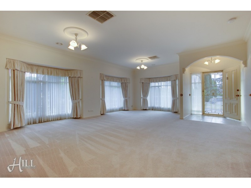 11 Terrace Gardens, Narre Warren South VIC 3805