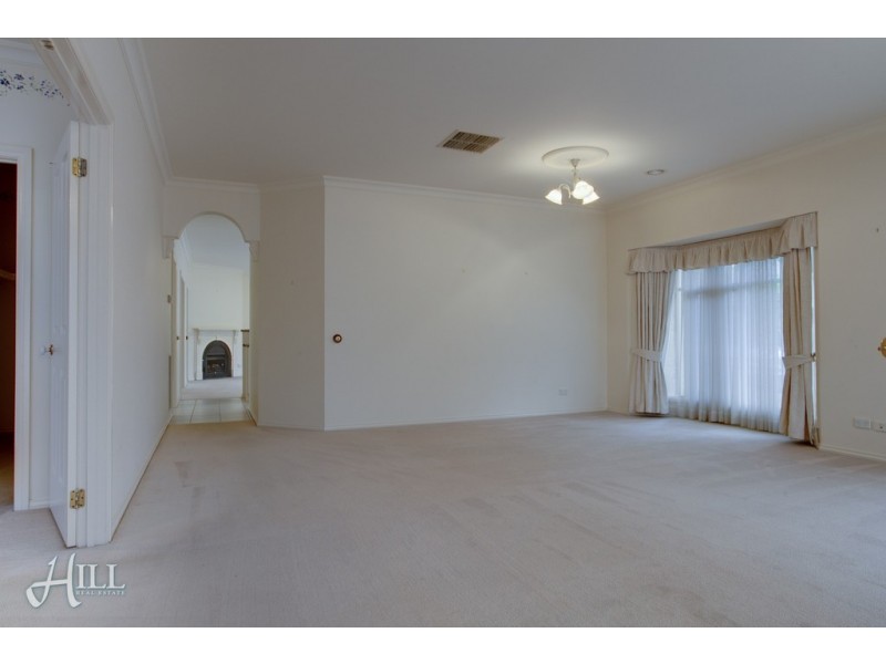 11 Terrace Gardens, Narre Warren South VIC 3805