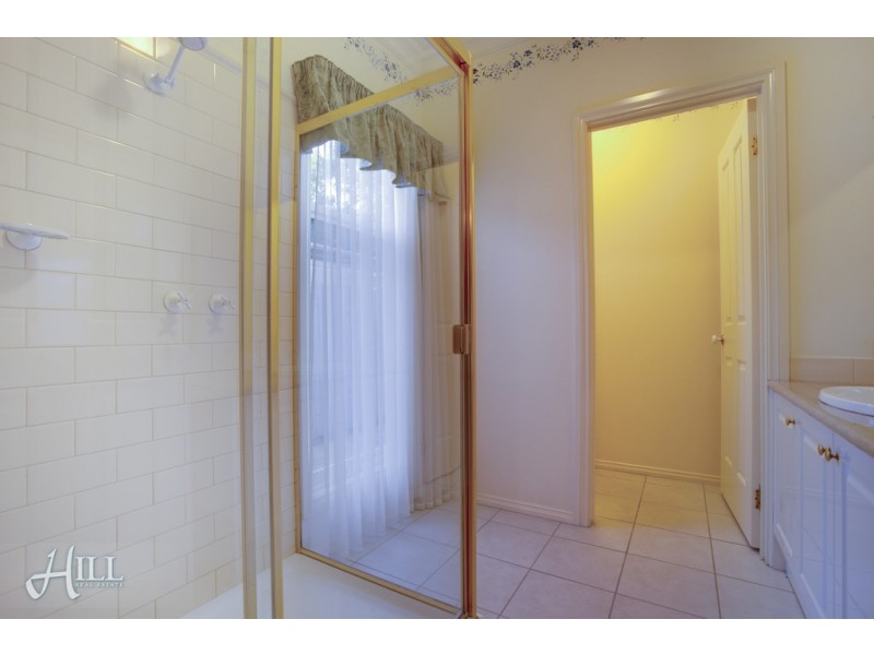 11 Terrace Gardens, Narre Warren South VIC 3805