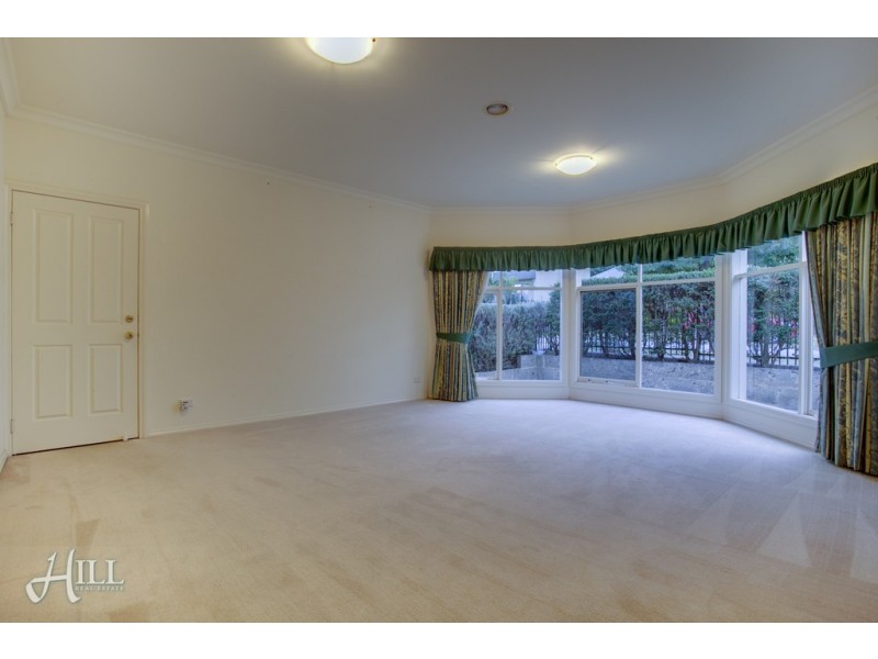 11 Terrace Gardens, Narre Warren South VIC 3805