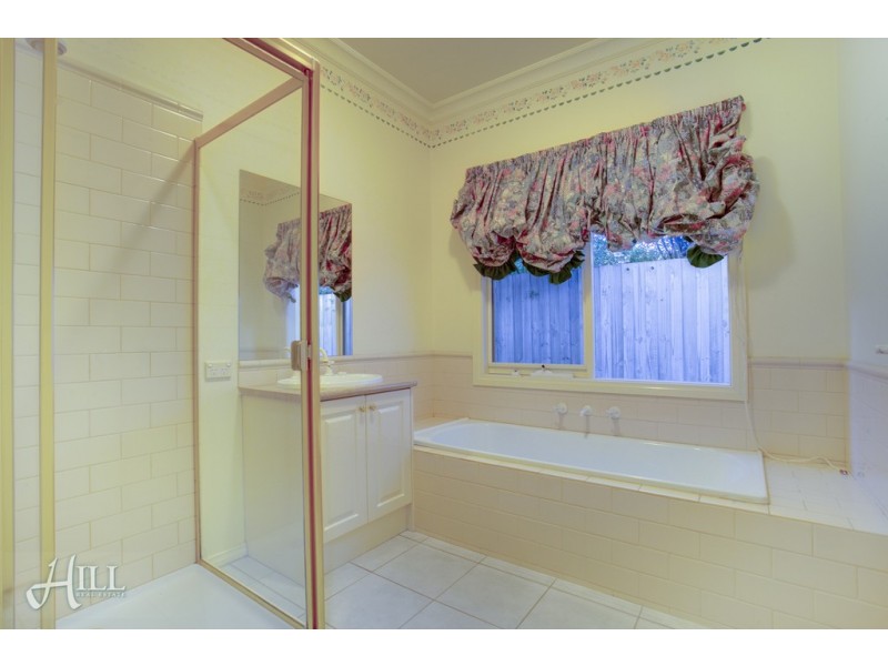 11 Terrace Gardens, Narre Warren South VIC 3805