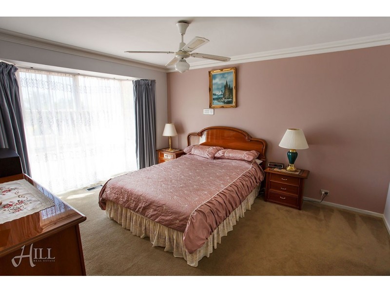 5 Thornton Close, Hallam VIC 3803