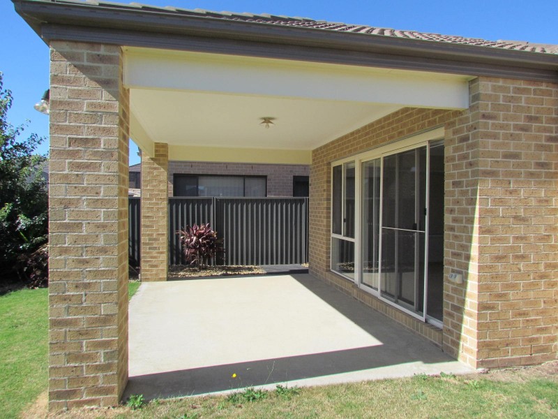 11 Britton Drive, Pakenham VIC 3810